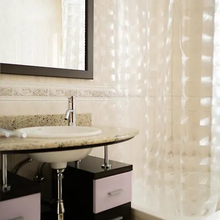 Vut Santa Monica דירה