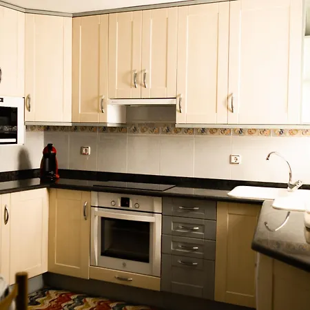 Vut Santa Monica * טרואל