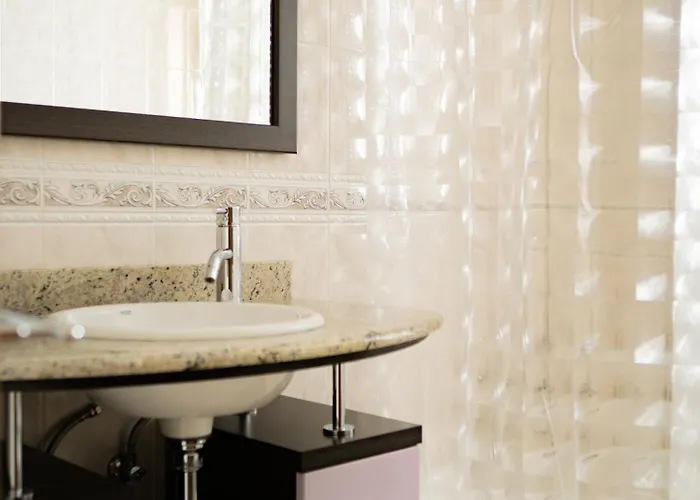 Vut Santa Monica Apartment